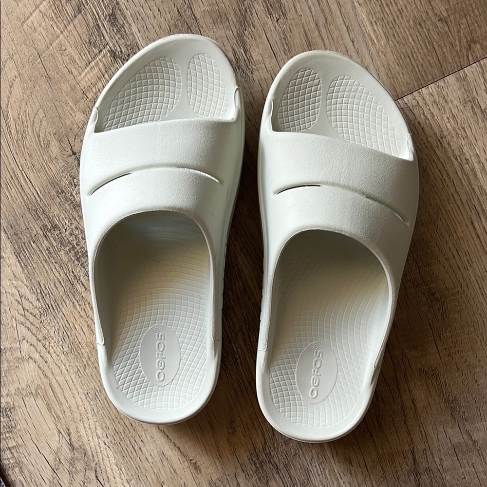 OOFOS ooahh Slides